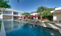 4 Bedrooms Villa Casa Brio in Seminyak